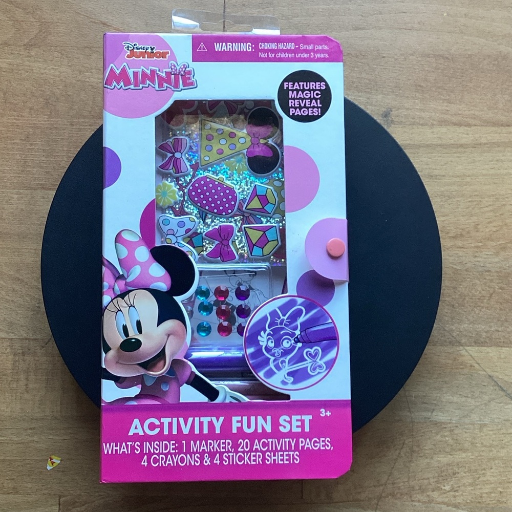 Disney Minnie Polka Dot Activity Set - Pink and Purple
